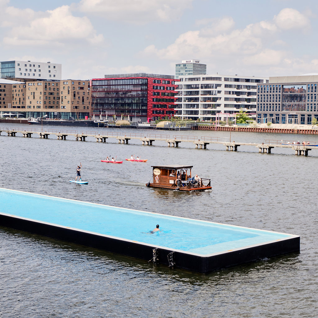 berlin-badeschiff-kreuzberg-5.jpg