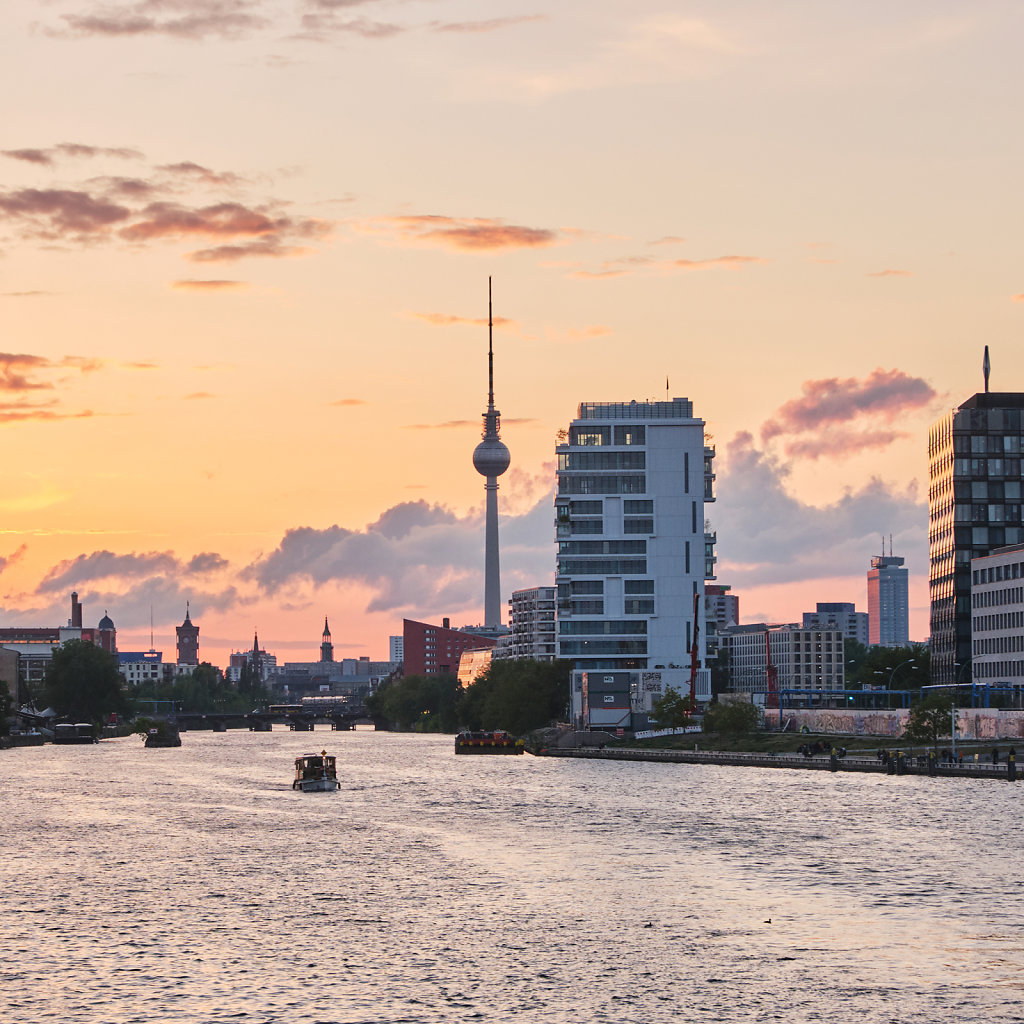 berlin-oberbaum-bruecke-9.jpg