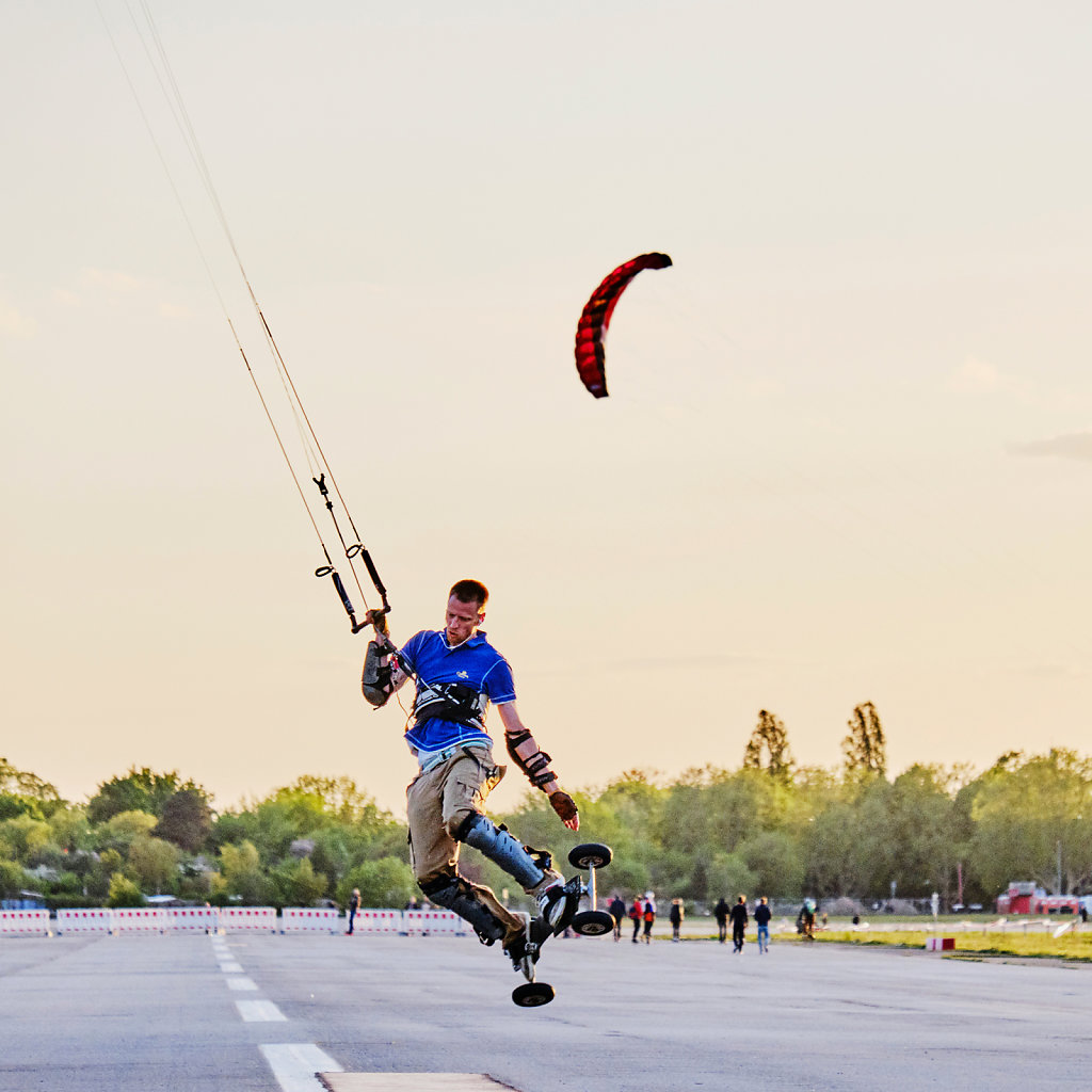 berlin-tempelhofer-feld-4.jpg